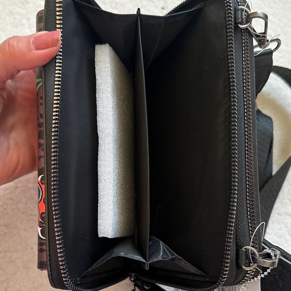 Ed Hardy Black and Pink Crossbody wallet Bag vegan leather Multi compartment - Picture 6 of 9